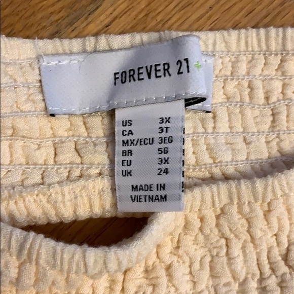 Forever 21 off the shoulder - Picture 2 of 2